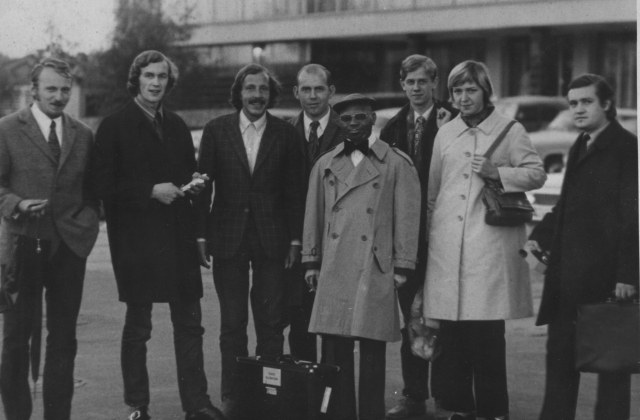 Po Duke'o Ellingtono orkestro koncerto Minske, 1971. Iš kairės: Rimantas Vaicekauskas, Rimantas Brazaitis, Jonas Snieška; iš dešinės – Romualdas Grabštas. Iš asm. Jono Snieškos archyvo